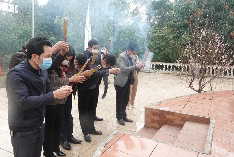 Hà Tĩnh: Xúc động lễ tưởng niệm 33 học sinh tử nạn vì bom Mỹ tại di tích cấp Quốc gia