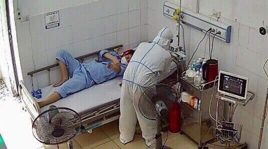 Nghệ An: Ghi nhận 8 nhân viên y tế làm việc tại bệnh viện dã chiến nhiễm Covid-19