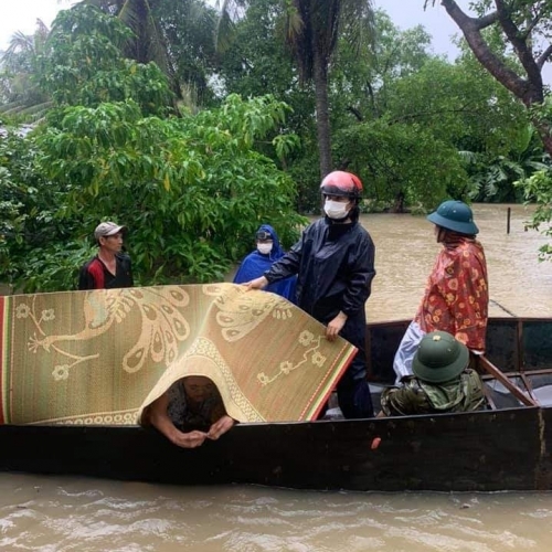 Nghệ An: Sơ tán Dân vì ngập lũ cục bộ