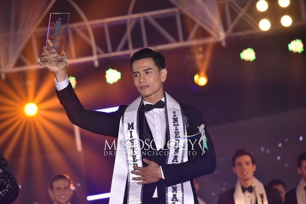 nam vuong quoc te trinh bao ve nuoc sau chien thang thuyet phuc tai mister international 2019