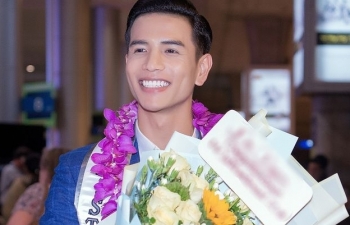 Nam vương quốc tế Trịnh Bảo về nước sau chiến thắng thuyết phục tại Mister International  2019