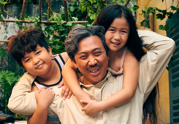 “Bố già“ của Trấn Thành chính thức thành đối thủ của “Gái già lắm chiêu 5” “Bố già“ của Trấn Thành chính thức thành đối thủ của “Gái già lắm chiêu 5”