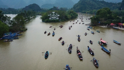 Ban Quản lý di tích thắng cảnh Hương Sơn nói gì về việc đón khách sớm tại Chùa Hương?