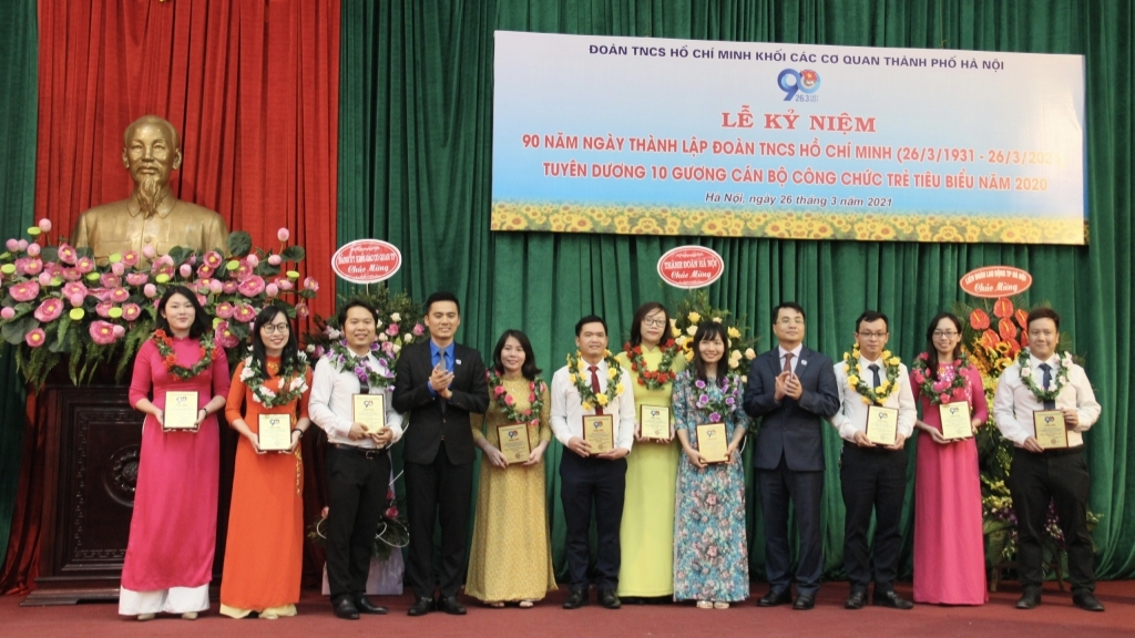 Tuyên dương 10 cán bộ công chức trẻ tiêu biểu của Đoàn Khối các Cơ quan thành phố Hà Nội năm 2020