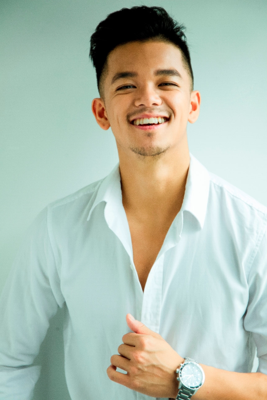 trong hieu la ca si viet dau tien tham gia billboard music awards