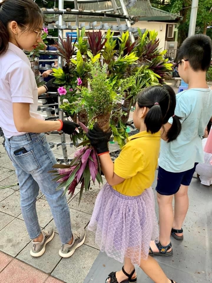 Những hình ảnh ấn tượng chào mừng ngày 1-6, kỷ niệm 65 năm thành lập Cung Thiếu nhi Hà Nội soi dong cac chuong trinh chao mung ngay 1 6 ky niem 65 nam thanh lap cung thieu nhi ha noi