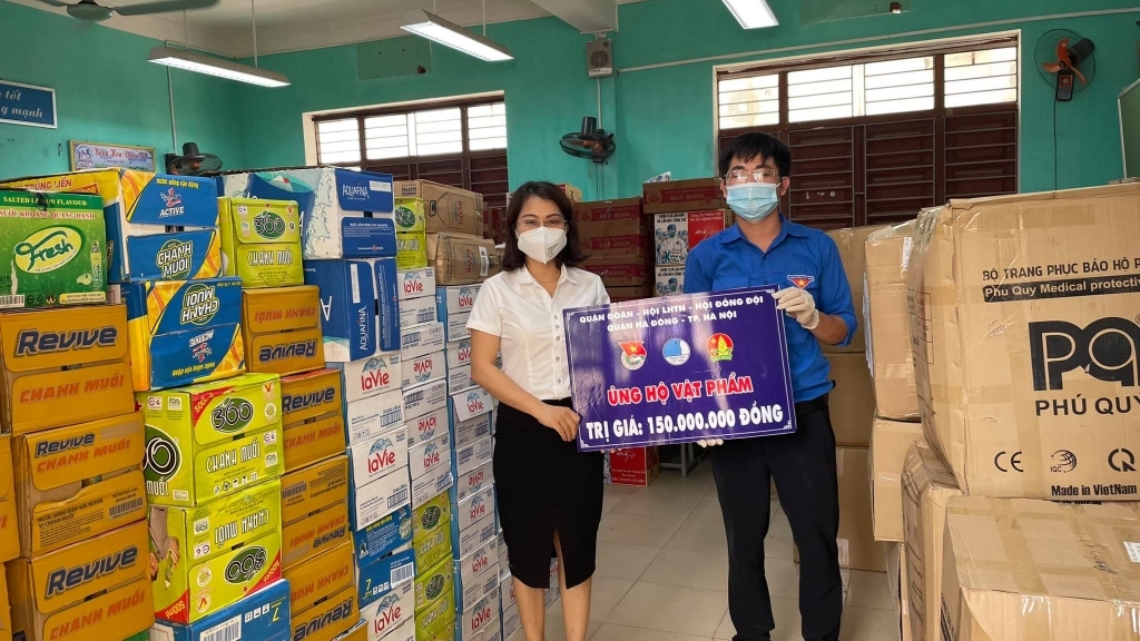 Ủng hộ 10 tấn vật phẩm cho Nhân dân Bắc Giang vững tin chống dịch