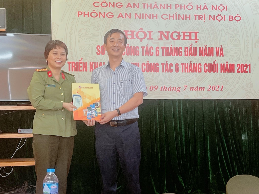 Phòng An ninh Chính trị Nội bộ - CATP Hà Nội tích cực đấu tranh phòng, chống sách giả