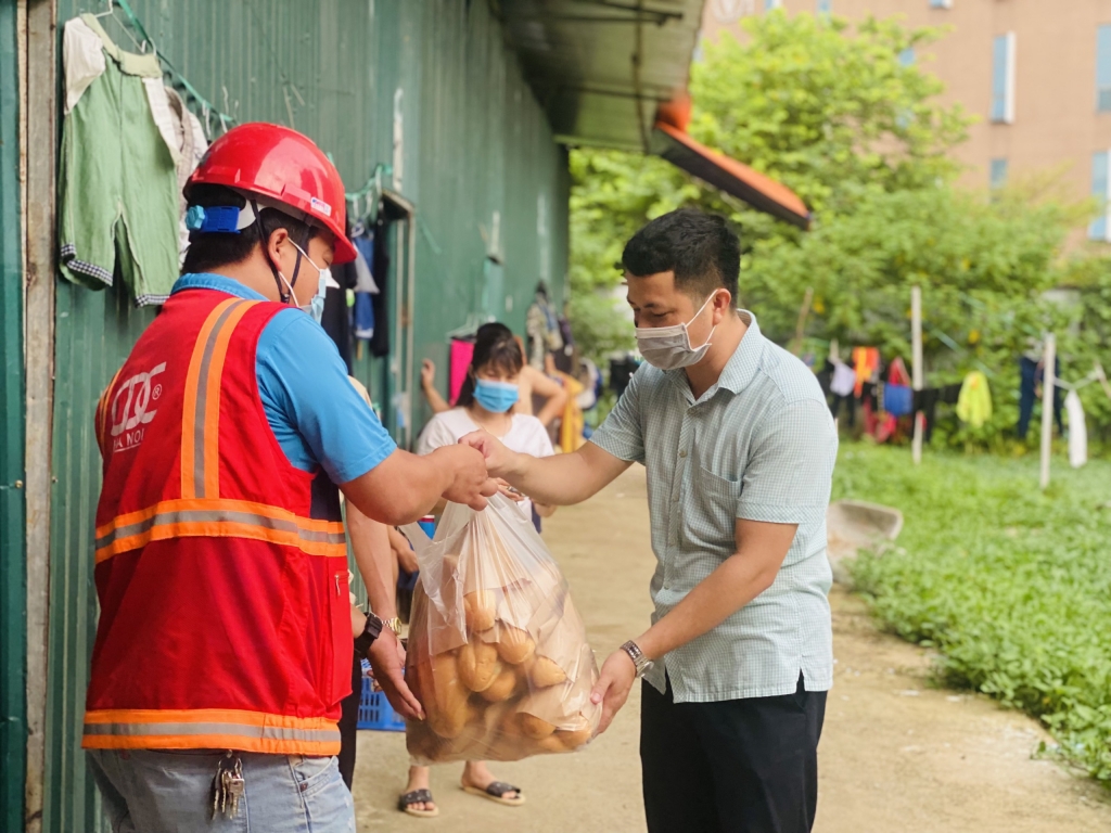 Tấm lòng của doanh nghiệp trẻ Hà Nội đối với người dân có hoàn cảnh khó khăn