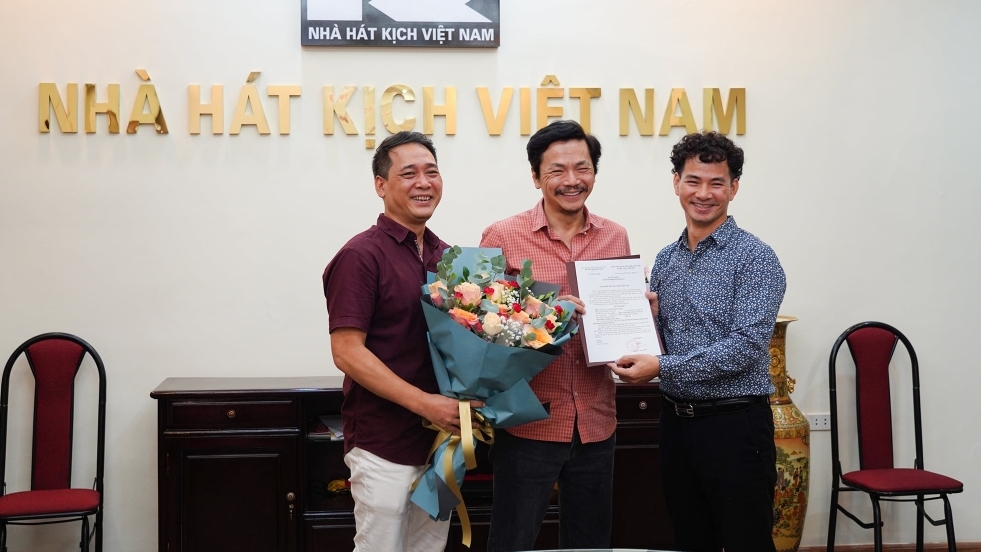 NSND Trung Anh về hưu sau hơn 40 năm gắn bó với Nhà hát Kịch Việt Nam