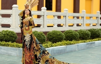 Đại diện Việt Nam thắng giải Trang phục dân tộc tại Hoa hậu Trái đất