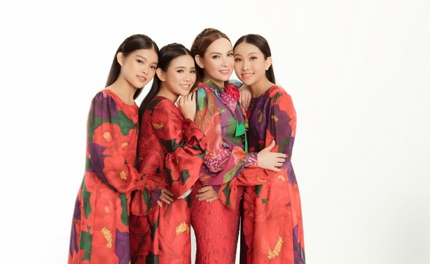 Nguyên nhân khiến 3 con gái Phi Nhung khó sang Mỹ hát tưởng nhớ mẹ?