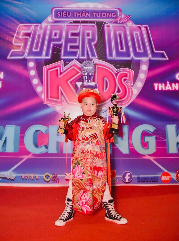 Cậu bé đa tài Muối Dubai xuất sắc giành ngôi vị Quán quân Super Idol Kids