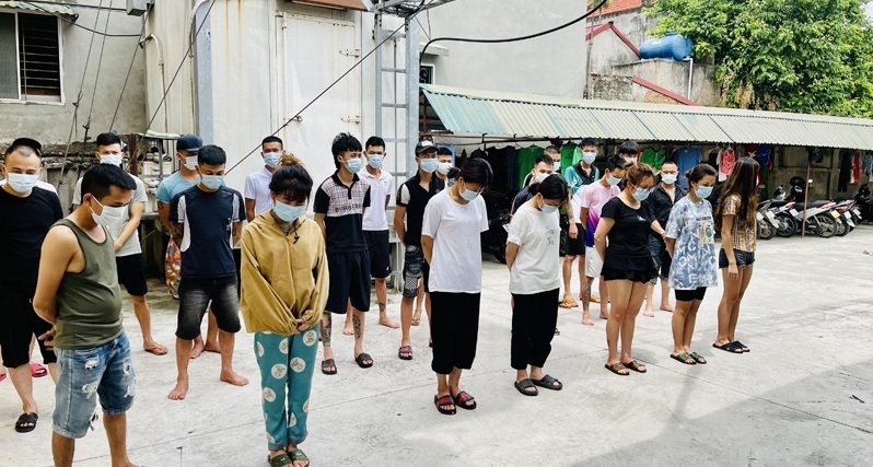 23 đối tượng sử dụng ma túy tại quán karaoke Gang Nam, xã Nga Phượng bị Công an huyện Nga Sơn bắt giữ.