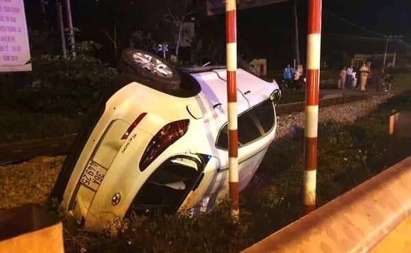 Phó bí thư Huyện ủy tử vong sau khi va chạm với tàu hỏa