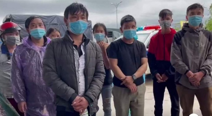 Anh Nguyễn Văn Sỹ cùng nhóm người bị thất lạc xe máy
