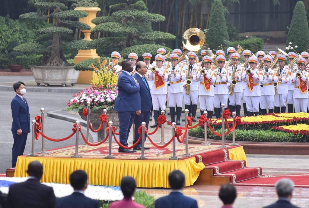 Tổng thống Sierra Leone bày tỏ vinh dự lần đầu thăm đất nước Việt Nam tươi đẹp