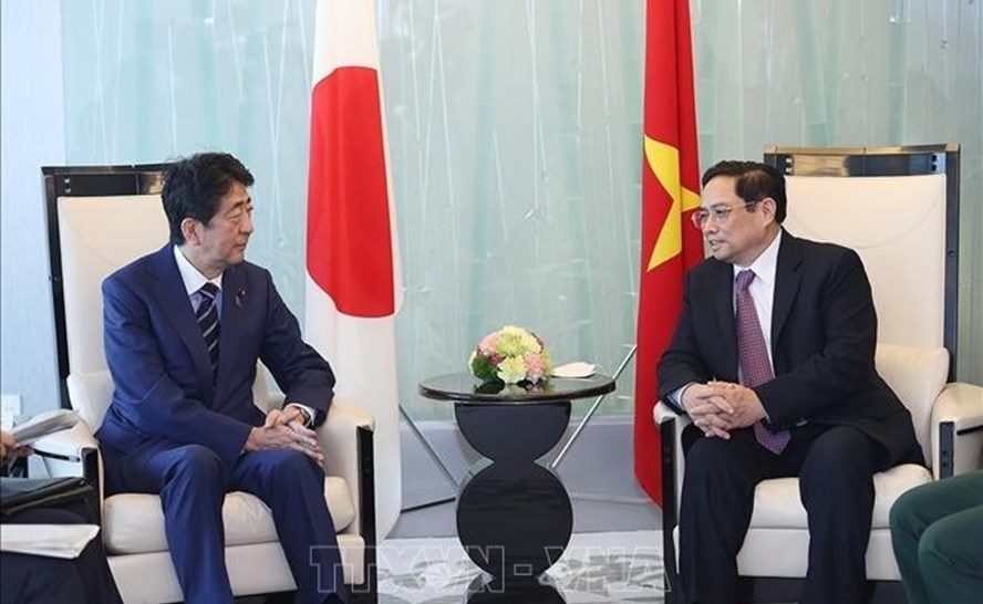 Thủ tướng Phạm Minh Chính tiếp cựu Thủ tướng Nhật Bản Abe Shinzo