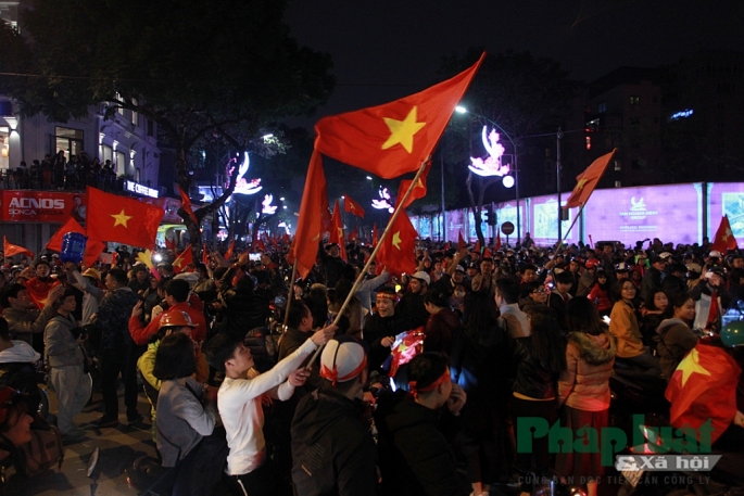 nguoi ham mo do ra duong mung viet nam vao tu ket asian cup 2019