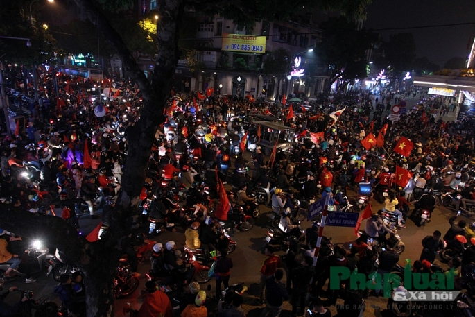 nguoi ham mo do ra duong mung viet nam vao tu ket asian cup 2019