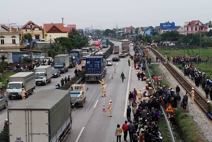 khac phuc hau qua vu tai nan giao thong dac biet nghiem trong tai hai duong