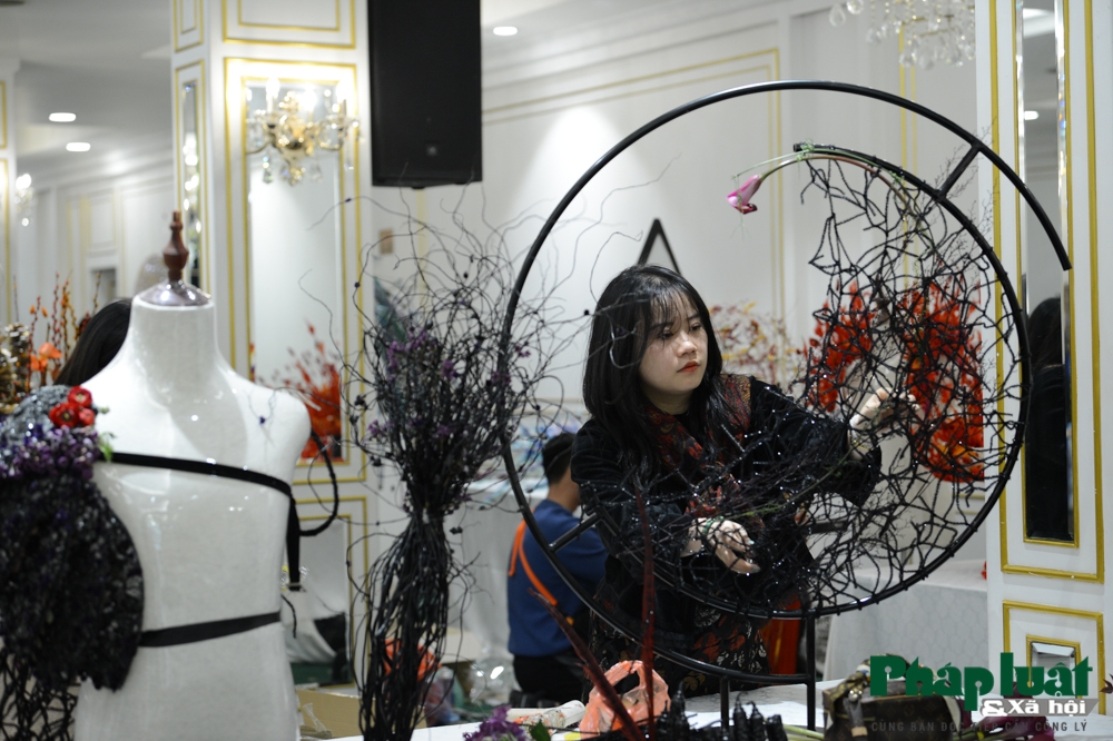 Gala thiết kế hoa lần đầu tiên tổ chức tại Hà Nội Cuộc hội tụ của những nhà thiết kế ngành hoa Việt Nam