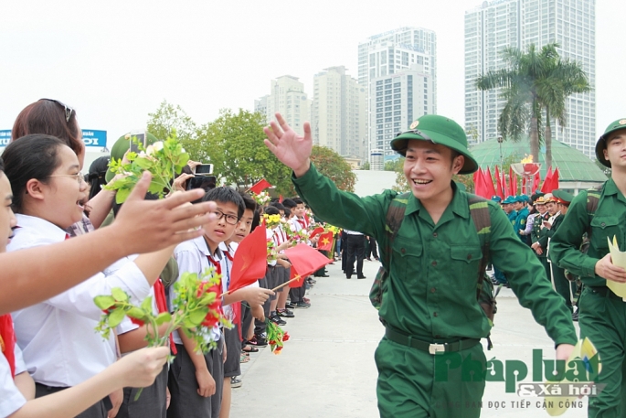 muon ma u ca m xu c tan binh nga y nha p ngu mu a xuan 2019