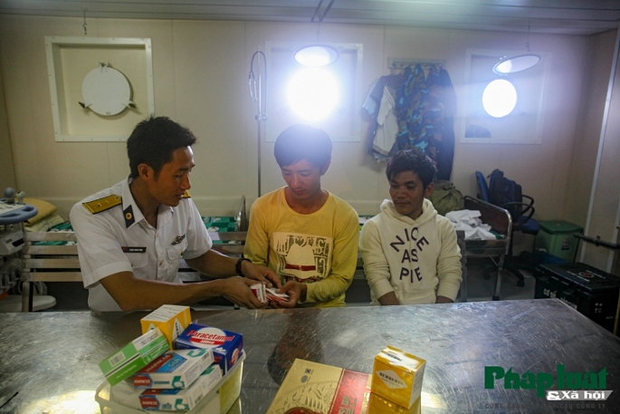 nhung tu mau tren bien ca