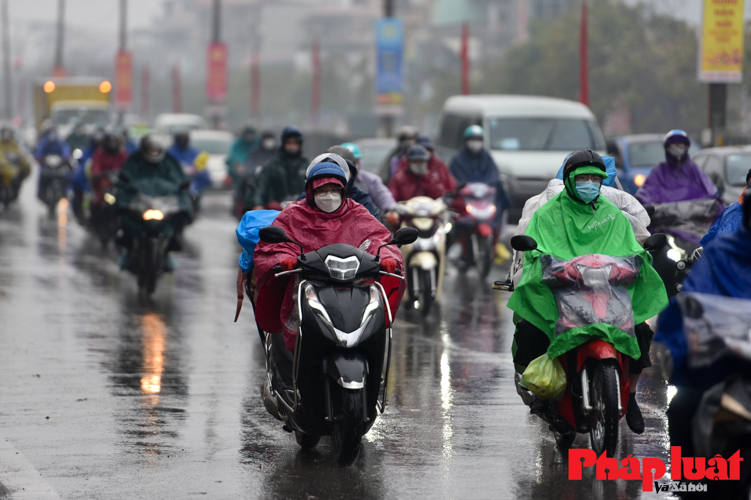 Cửa ngõ vào Hà Nội ùn tắc kéo dài trong ngày cuối nghỉ Tết Nguyên Đán