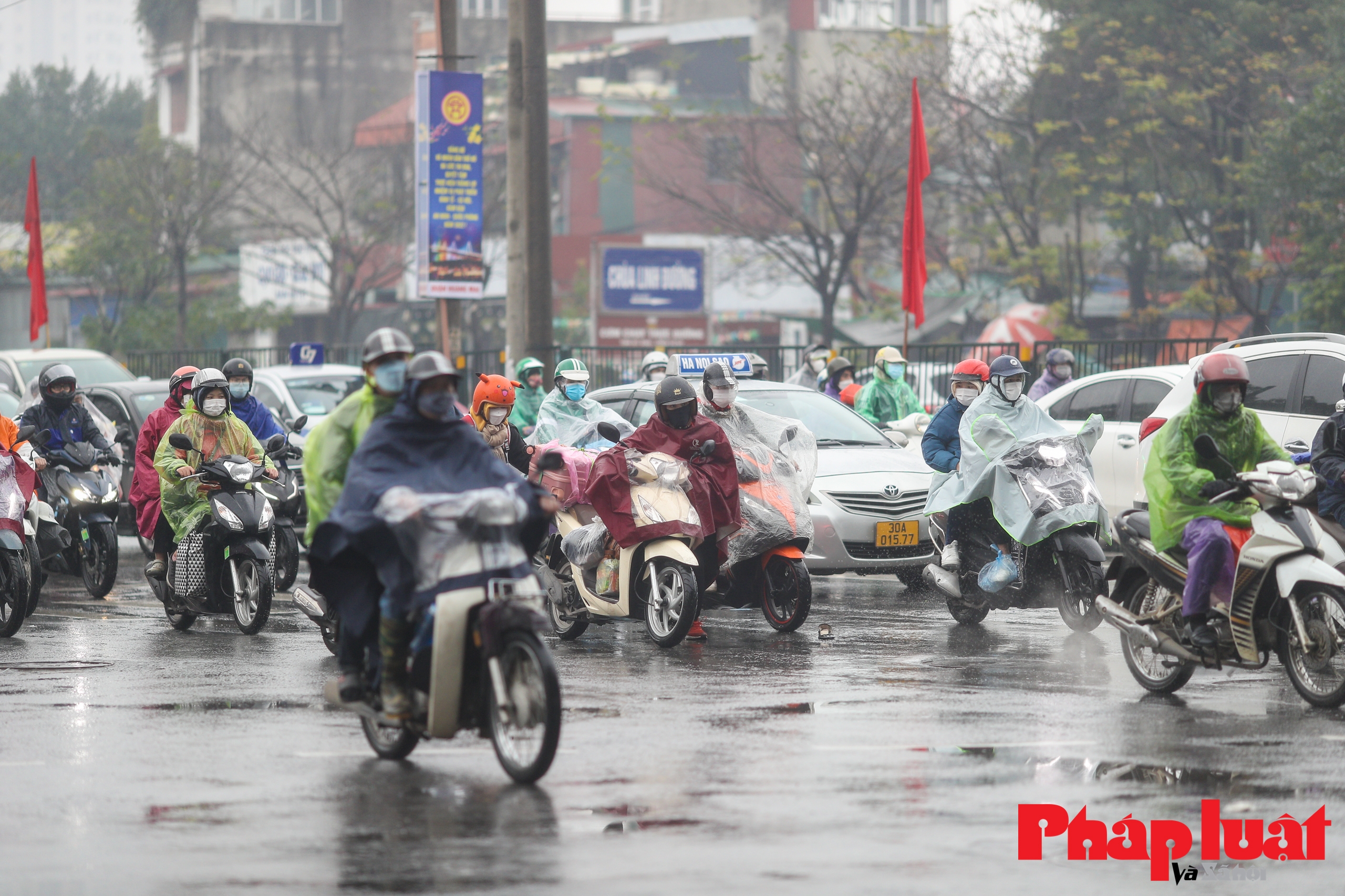 Cửa ngõ vào Hà Nội ùn tắc kéo dài trong ngày cuối nghỉ Tết Nguyên Đán