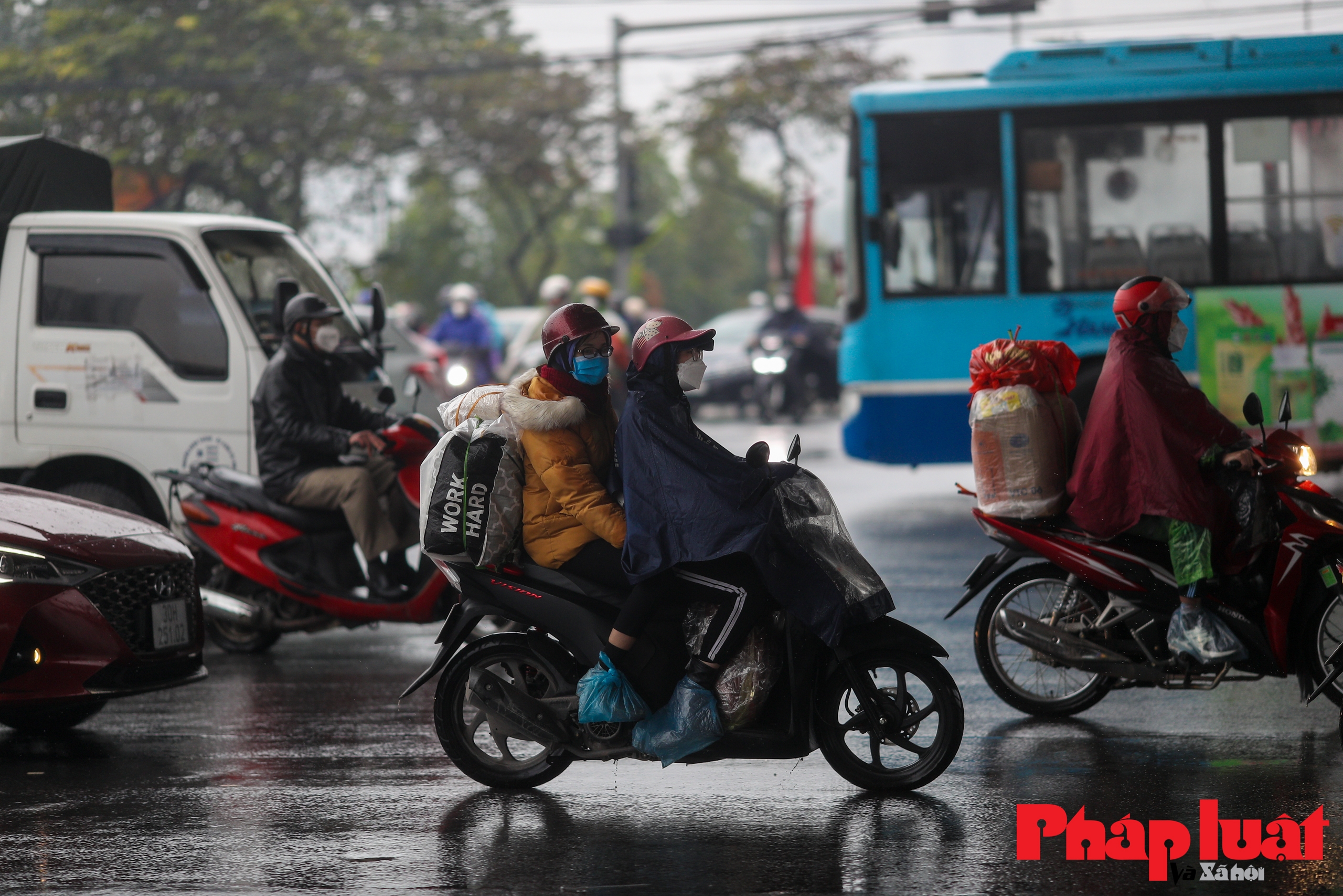 Cửa ngõ vào Hà Nội ùn tắc kéo dài trong ngày cuối nghỉ Tết Nguyên Đán