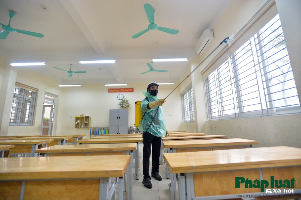 Trường Tiểu học Xuân Phương hoàn thành tổng khử khuẩn đón học sinh trở lại sau cách ly Trường Tiểu học Xuân Phương hoàn thành tổng khử khuẩn đón học sinh trở lại sau cách ly