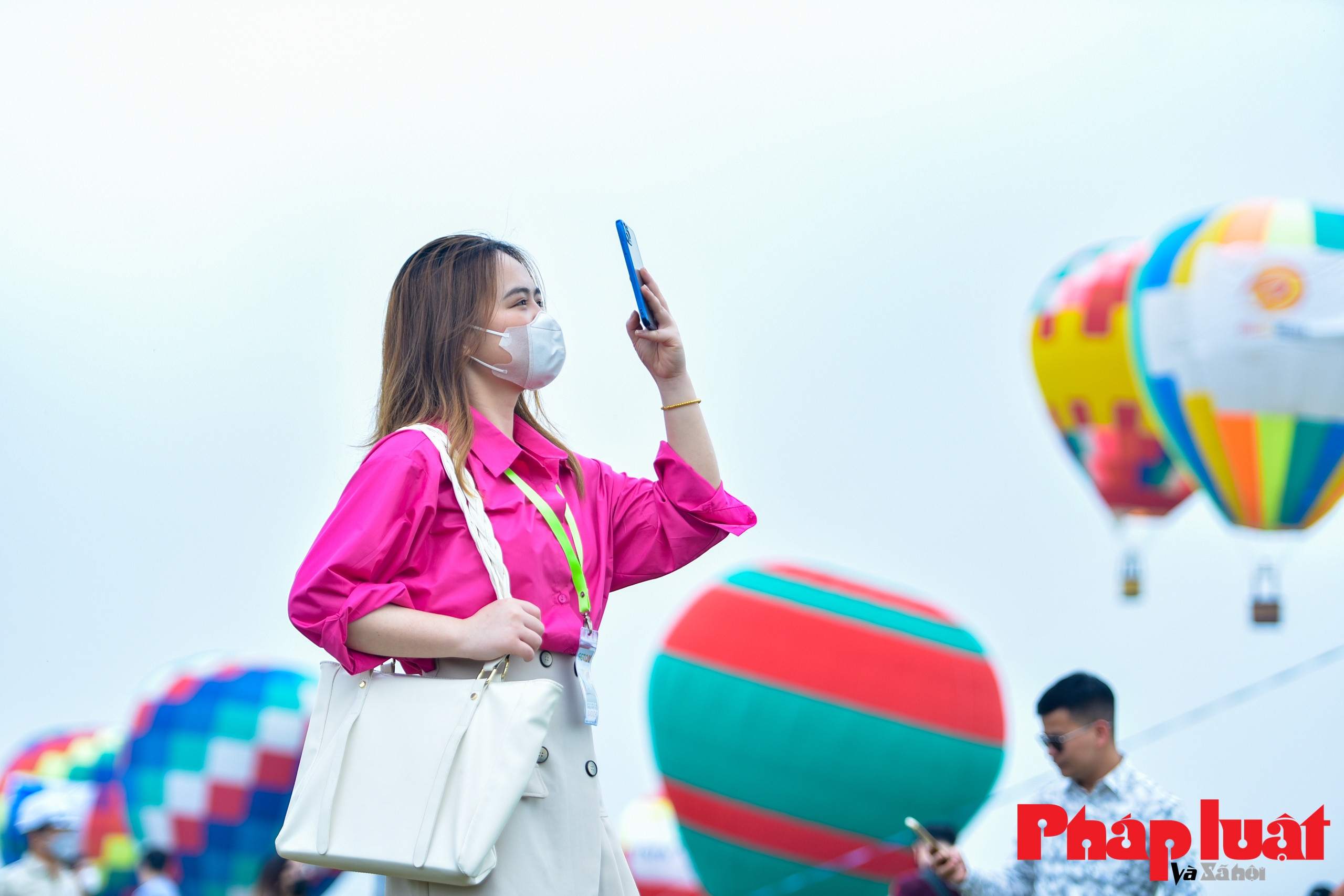 Việt Nam lần đầu trình diễn khinh khí cầu số lượng lớn