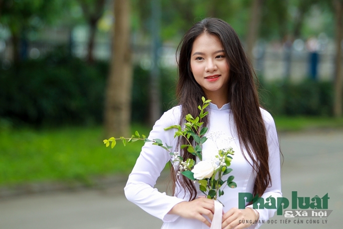 Nữ sinh trường Amsterdam rạng rỡ trong ngày hội áo dài nu sinh truo ng ams ra ng ro trong nga y ho i a o da i