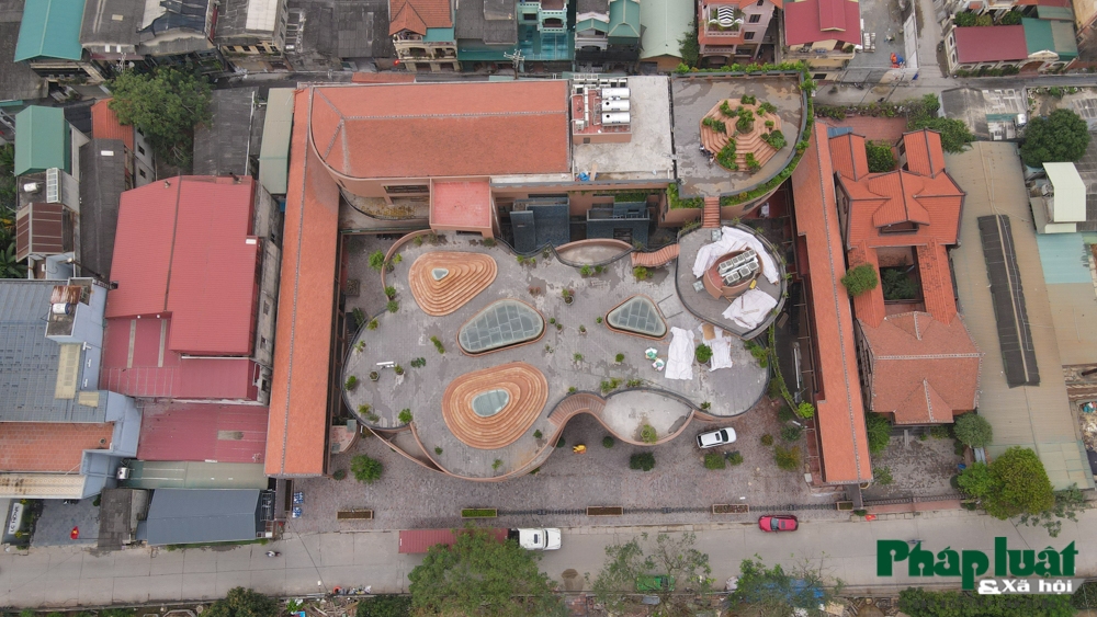 Khám phá nhà gốm trăm tỷ tại Bát Tràng Khám phá nhà gốm trăm tỷ tại Bát Tràng