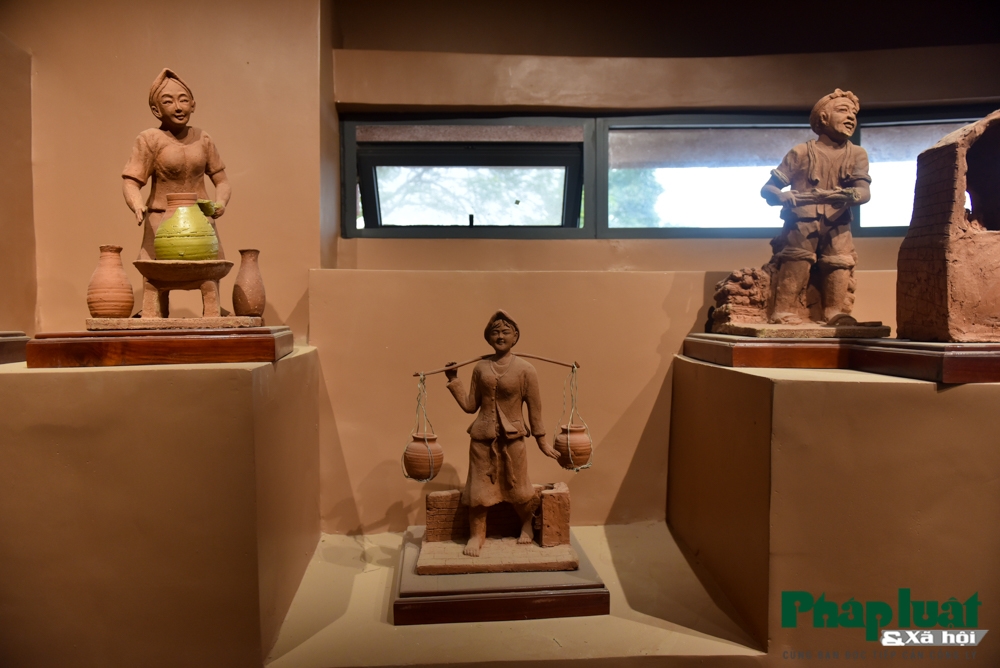 Khám phá nhà gốm trăm tỷ tại Bát Tràng Khám phá nhà gốm trăm tỷ tại Bát Tràng