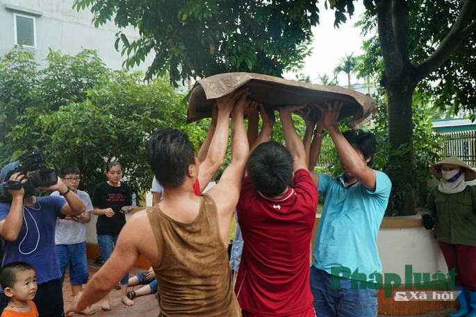 Tìm lại tuổi thơ với trò chơi pháo đất cổ truyền ti m la i tuo i tho vo i tro choi pha o da t co truye n