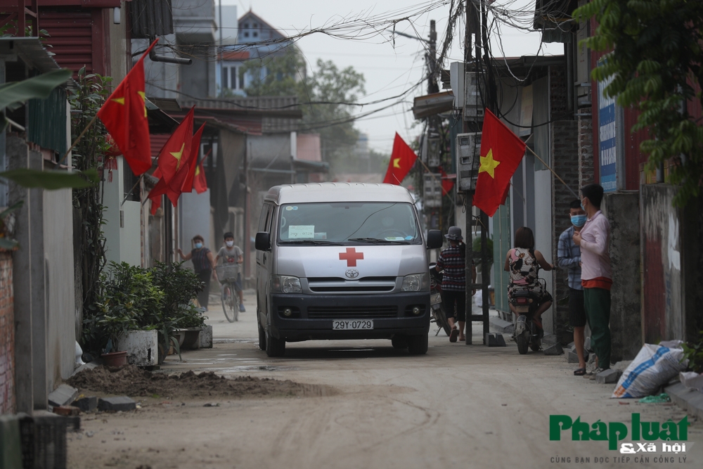 Hà Nội: Bắt đầu lấy mẫu xét nghiệm người dân thôn Lỗ Giao