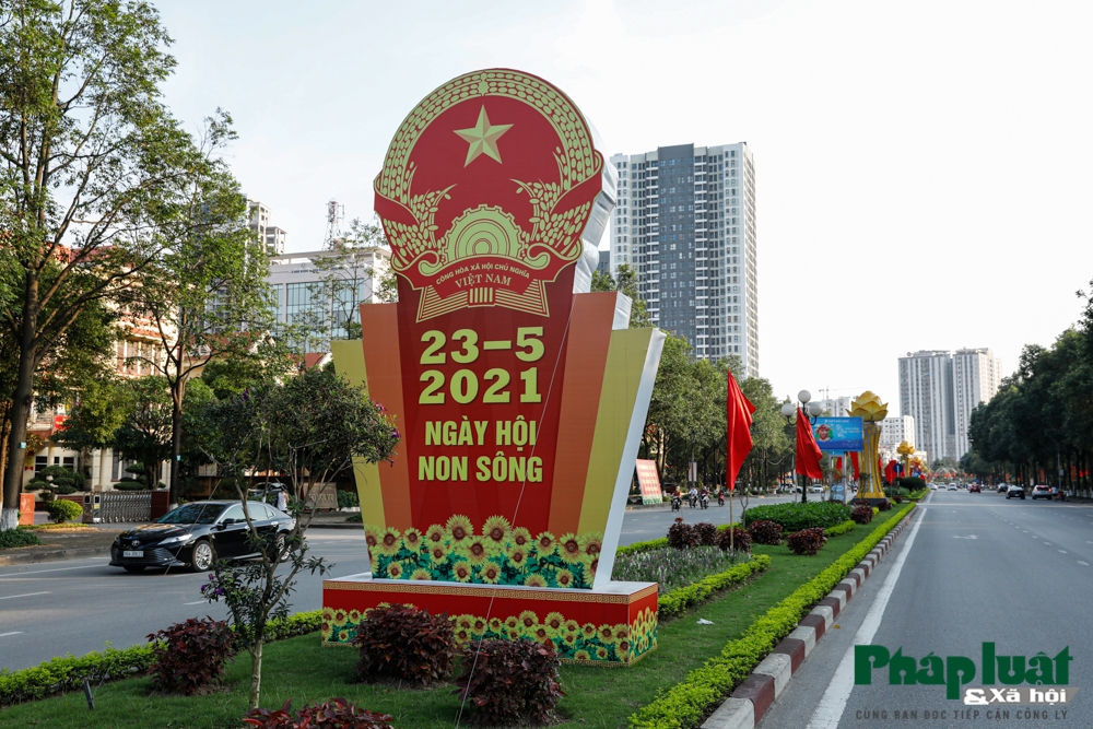 Phố phường Hà Nội tưng bừng không khí chuẩn bị cho Ngày hội toàn dân