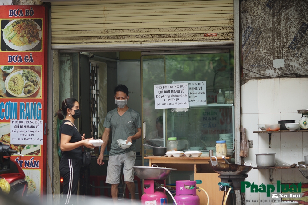Hàng quán Hà Nội tiếp tục thực hiện đóng cửa, không phục vụ tại chỗ