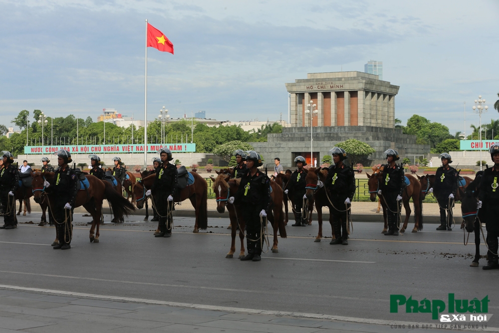 chiem nguong doi ky binh dau tien cua cong an viet nam