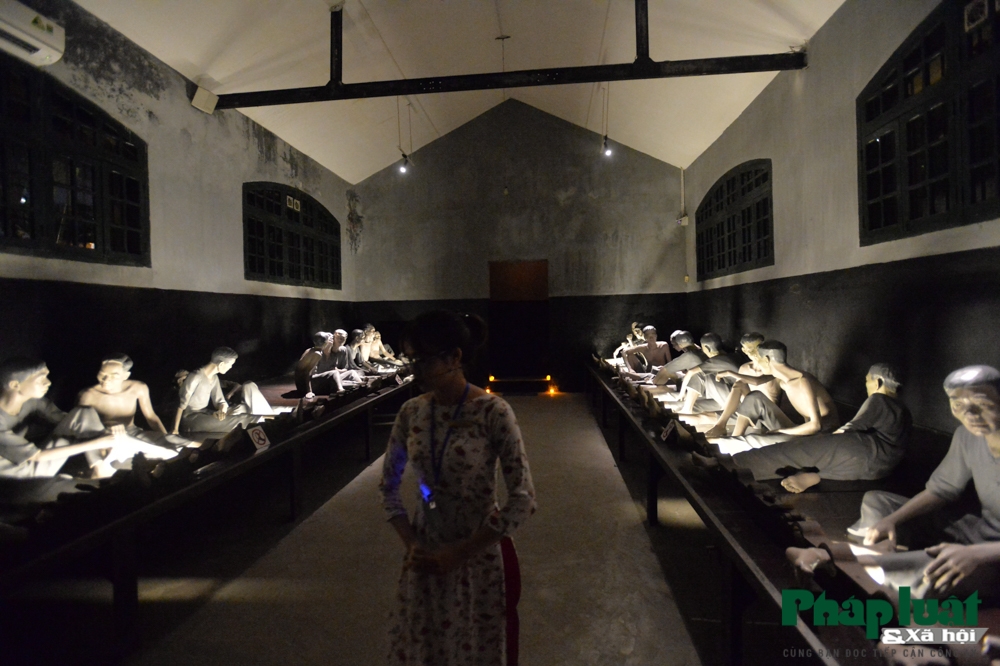 Ấn tượng và ý nghĩa tour đêm khám phá nhà tù Hoả Lò an tuong va y nghia tour dem kham pha nha tu hoa lo