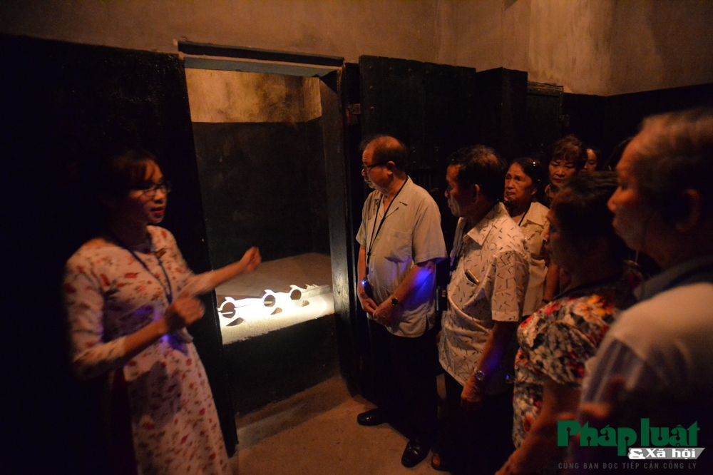 Ấn tượng và ý nghĩa tour đêm khám phá nhà tù Hoả Lò an tuong va y nghia tour dem kham pha nha tu hoa lo