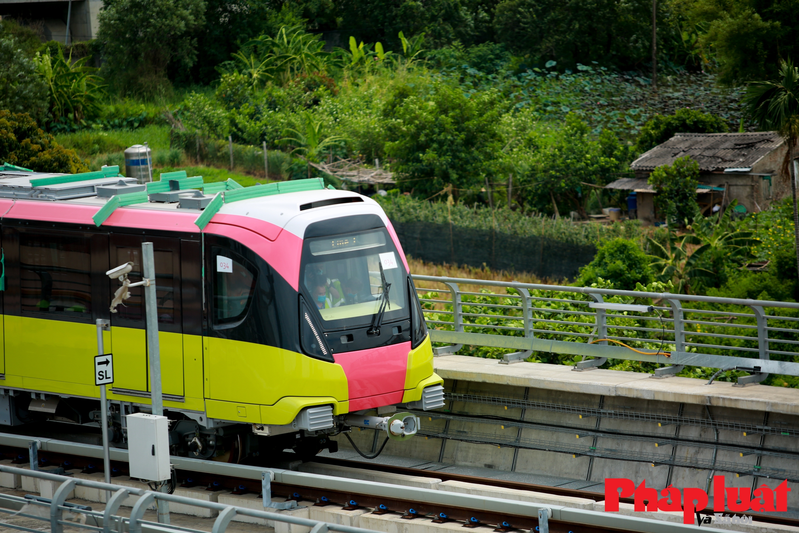 Tàu Metro Nhổn   Ga Hà Nội chính thức chạy thử