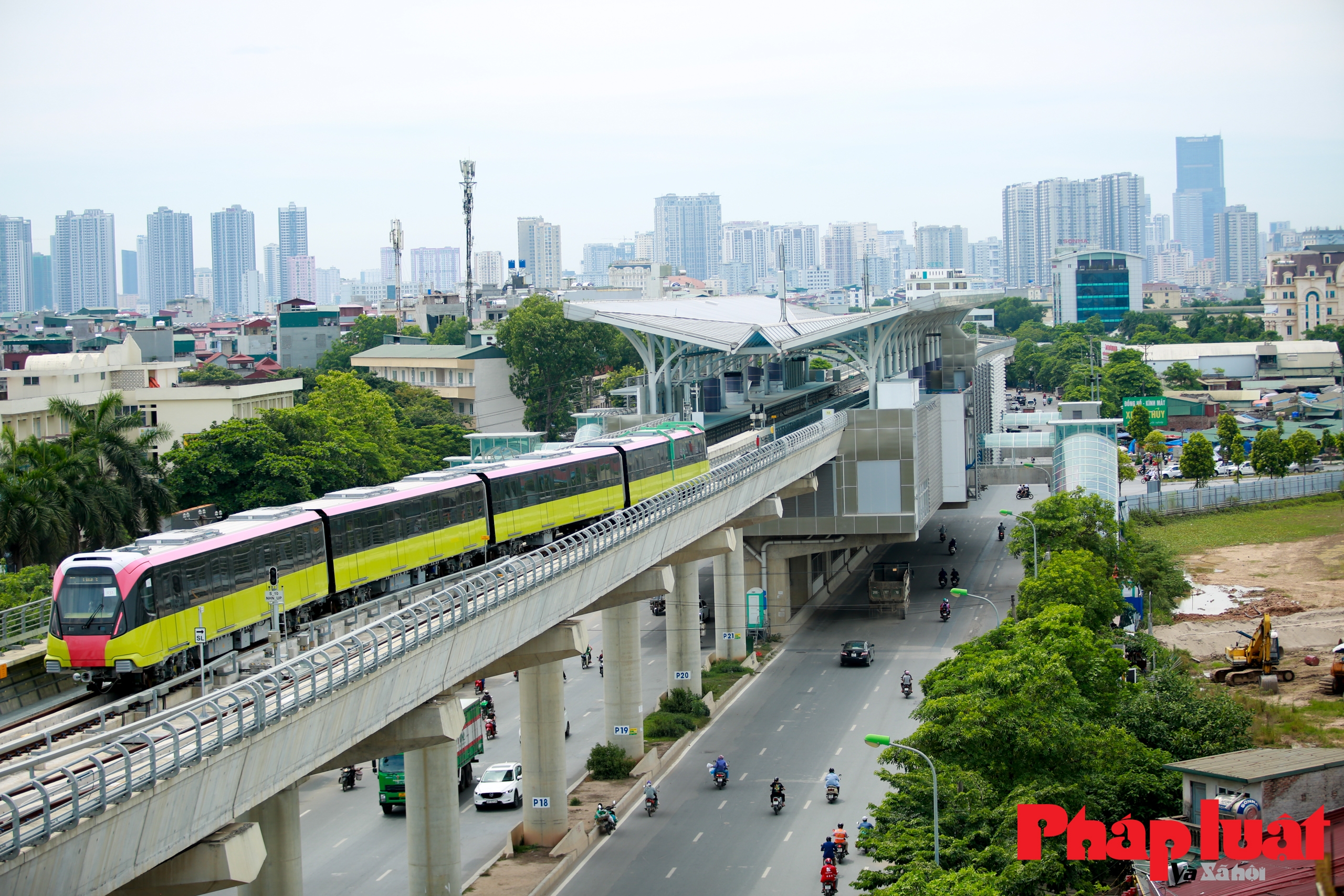 Những hình ảnh chạy thử tàu Metro Nhổn - Ga Hà Nội