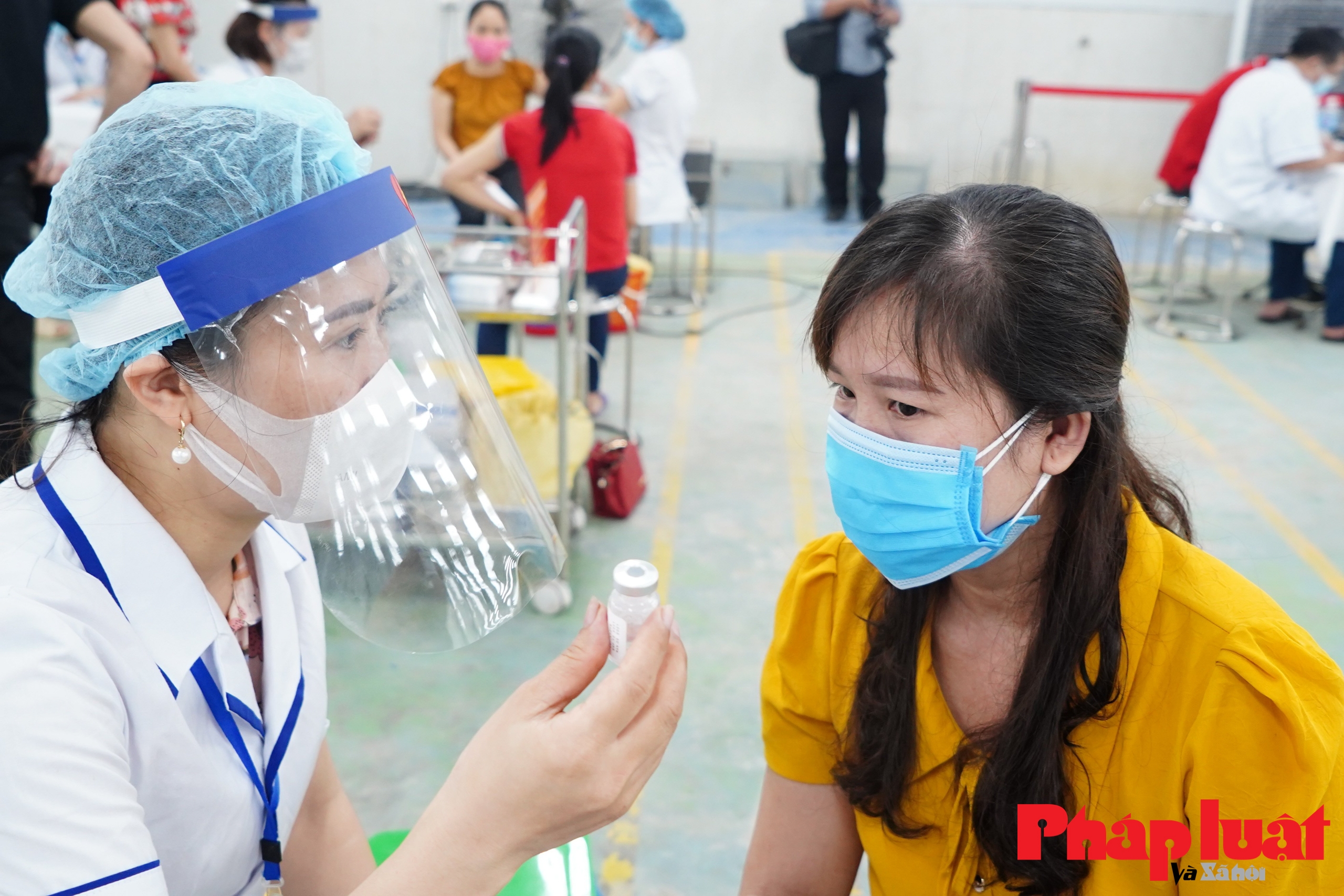 Hà Nội: Tiêm vắc -xin phòng COVID-19 cho hàng nghìn công nhân tại khu công nghiệp