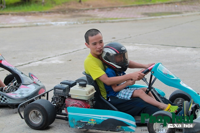 Đột nhập nơi đào tạo các tay đua F1 nhí tại Hà Nội dot nhap noi dao tao cac tay dua f1 nhi tai ha noi
