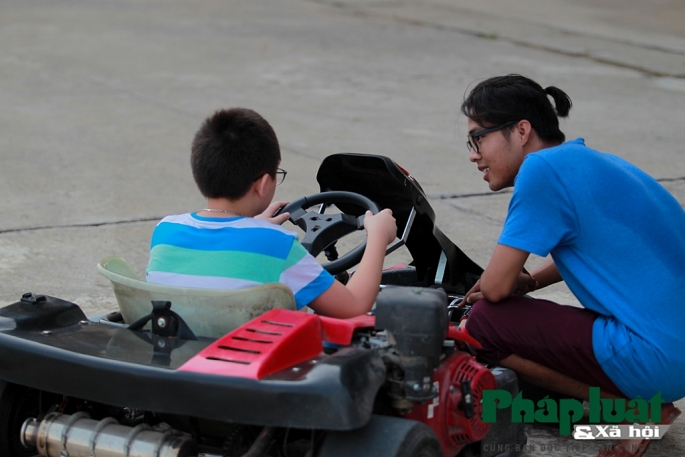 Đột nhập nơi đào tạo các tay đua F1 nhí tại Hà Nội dot nhap noi dao tao cac tay dua f1 nhi tai ha noi