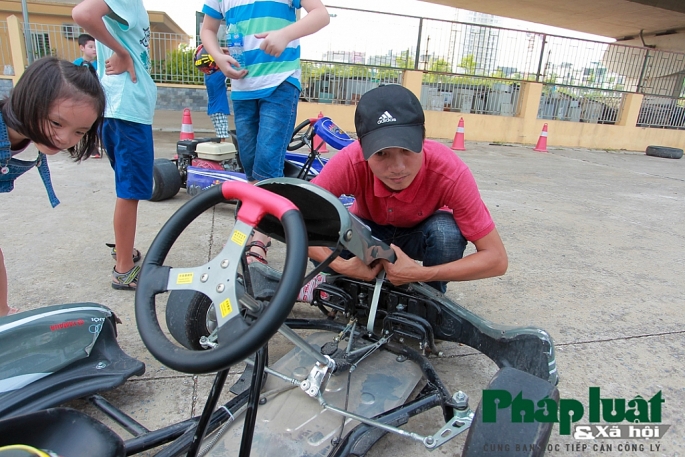 Đột nhập nơi đào tạo các tay đua F1 nhí tại Hà Nội dot nhap noi dao tao cac tay dua f1 nhi tai ha noi