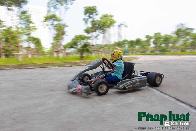 Đột nhập nơi đào tạo các tay đua F1 nhí tại Hà Nội dot nhap noi dao tao cac tay dua f1 nhi tai ha noi